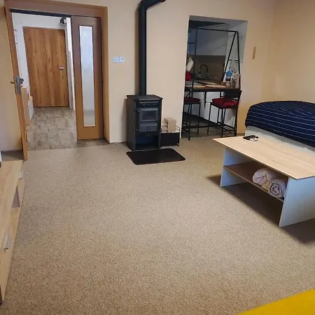 Apartment Ubytko Na Namesti